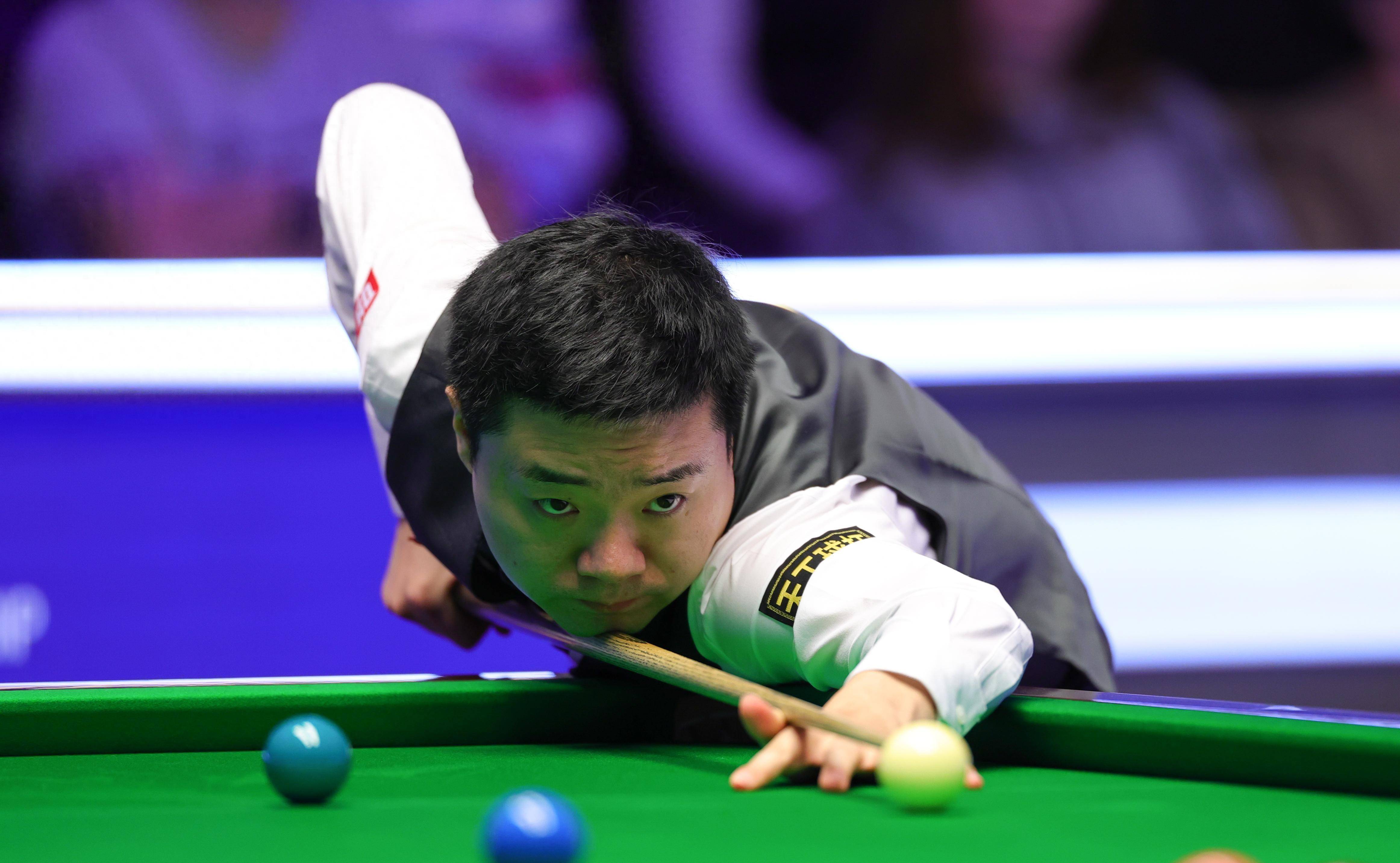 手中场的横 手中场的横